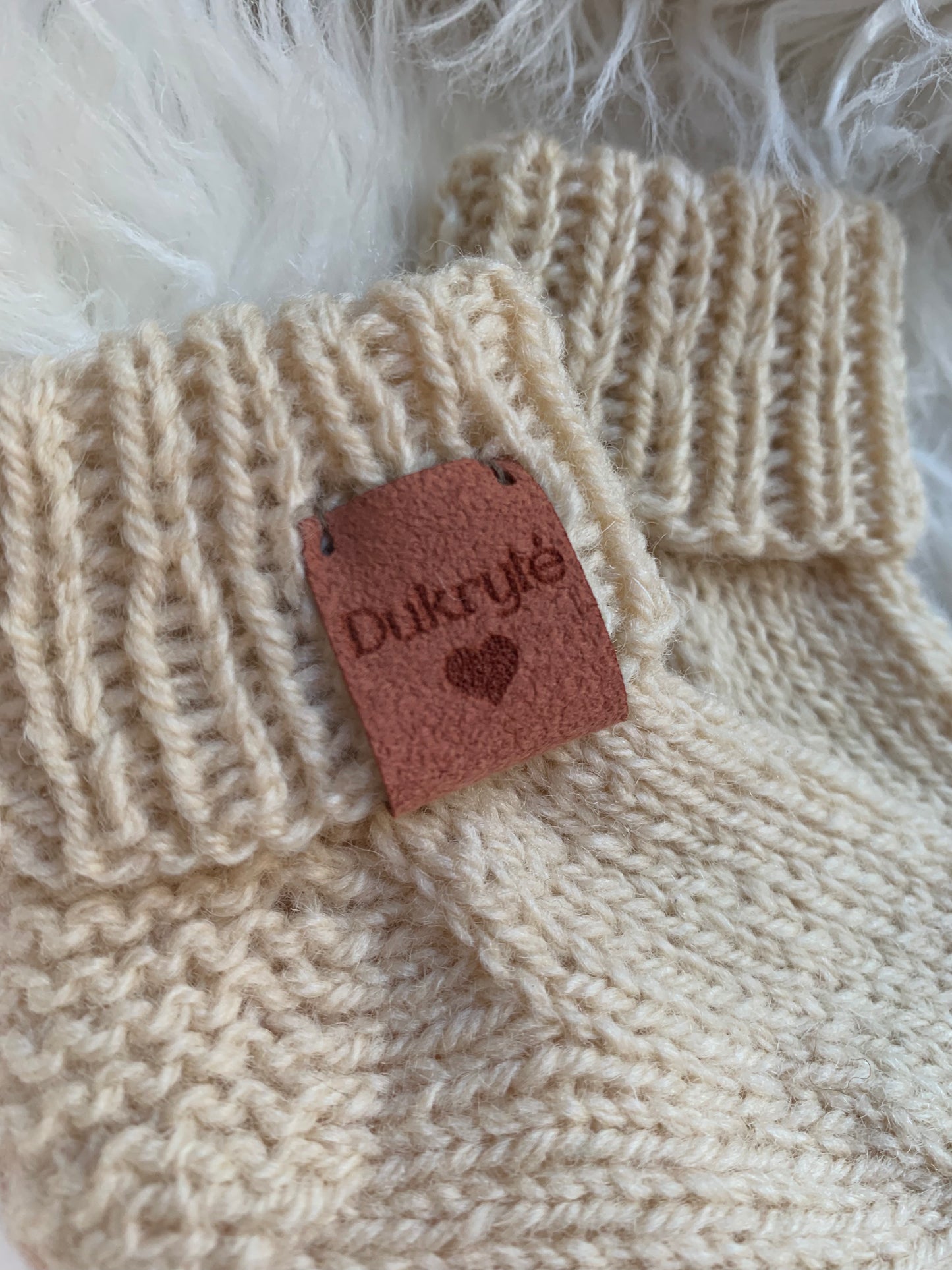 Avies vilnos kojinytės 9 cm "Dukrytė"