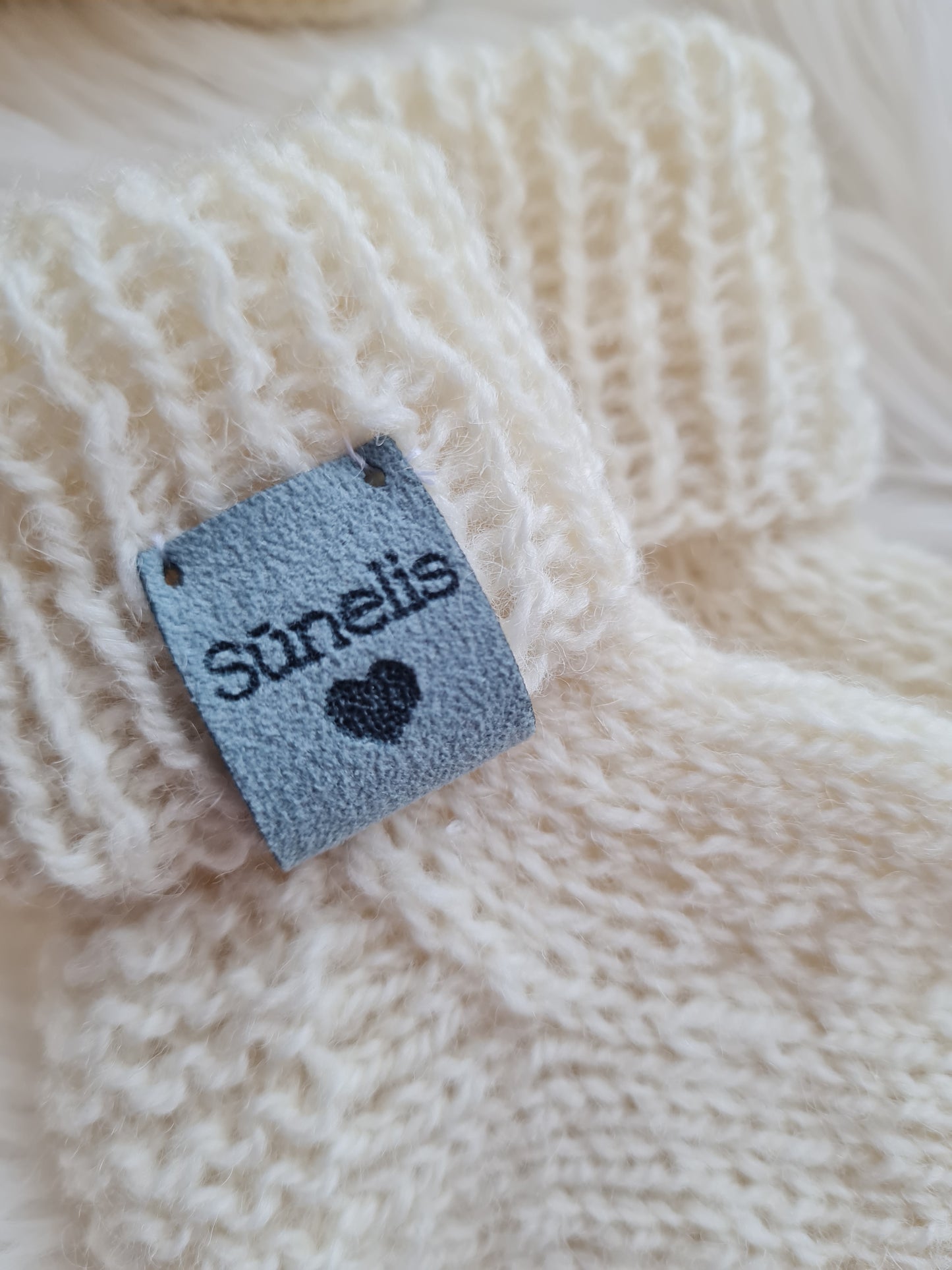 Avies vilnos kojinytės naujagimiui