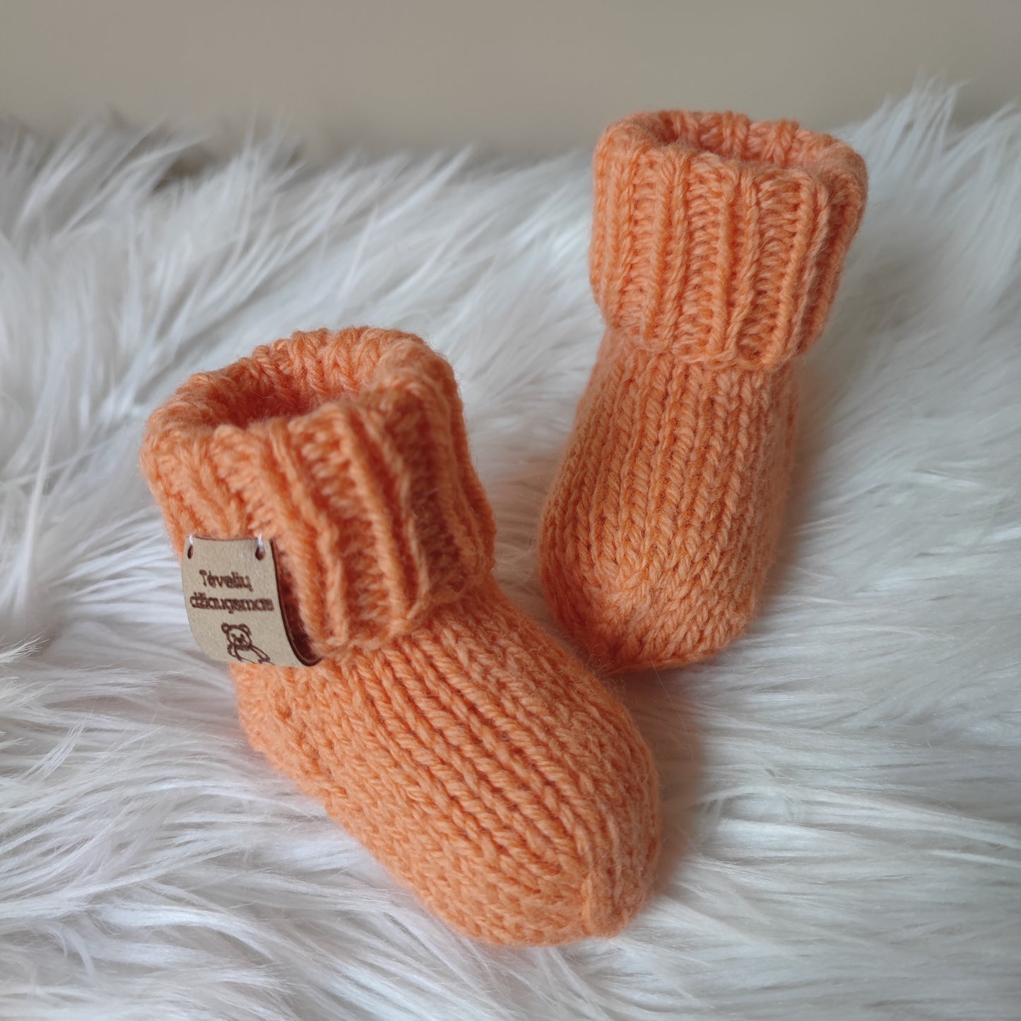 Orandžinės spalvos kojinytės 10 cm