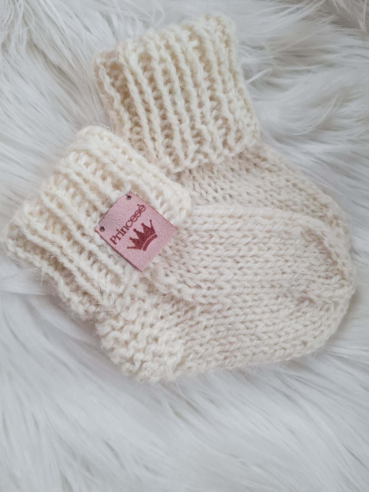 Storesnės vilnos kojinytės 10 cm