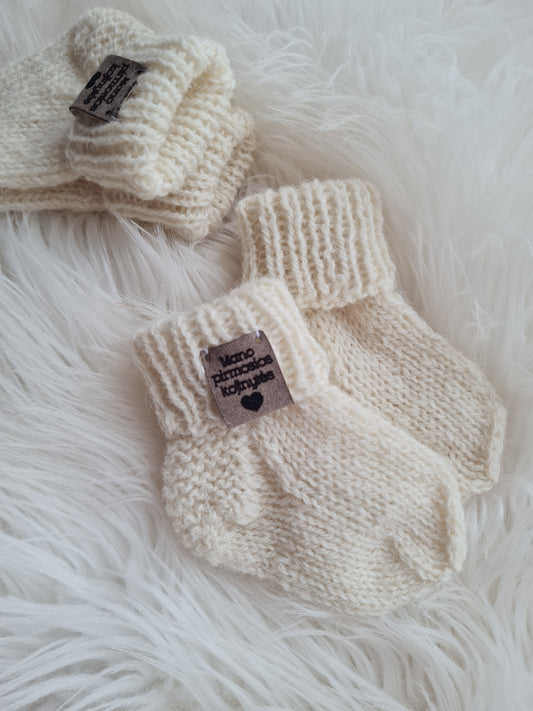 Neutralios kojinytės kūdikiui