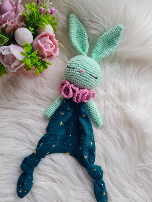 Mergaitiškas rankų darbo migdukas