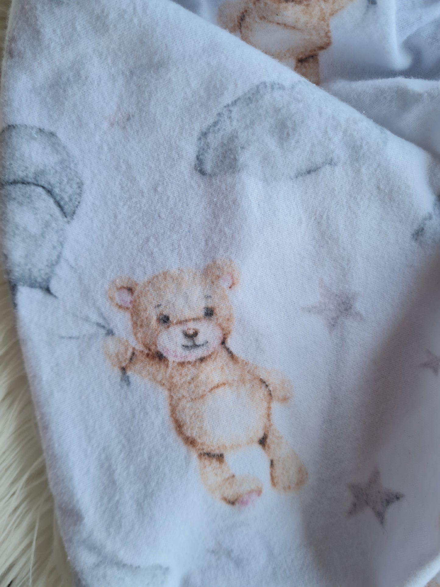 Flanelės paklodė su guma į vežimėlį 40/80 cm