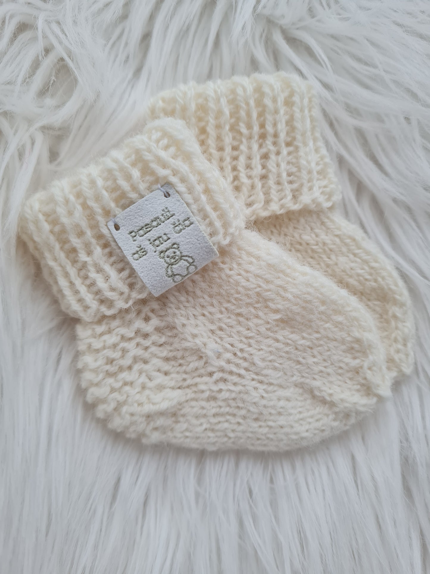 Neutralios kojinytės naujagimiui