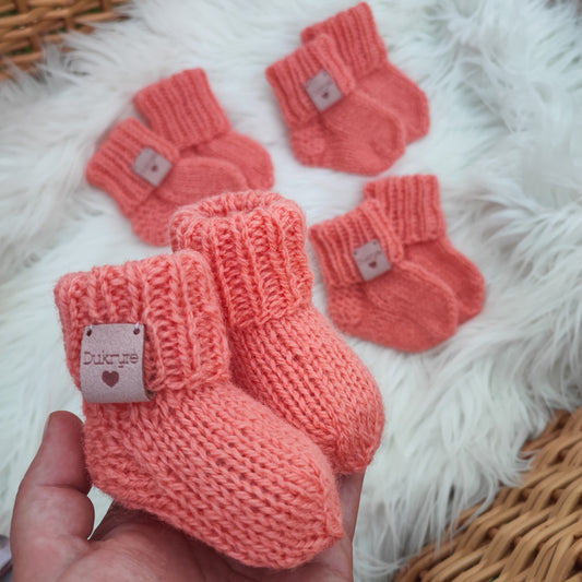 Koralinės spalvos kojinytės 10 cm