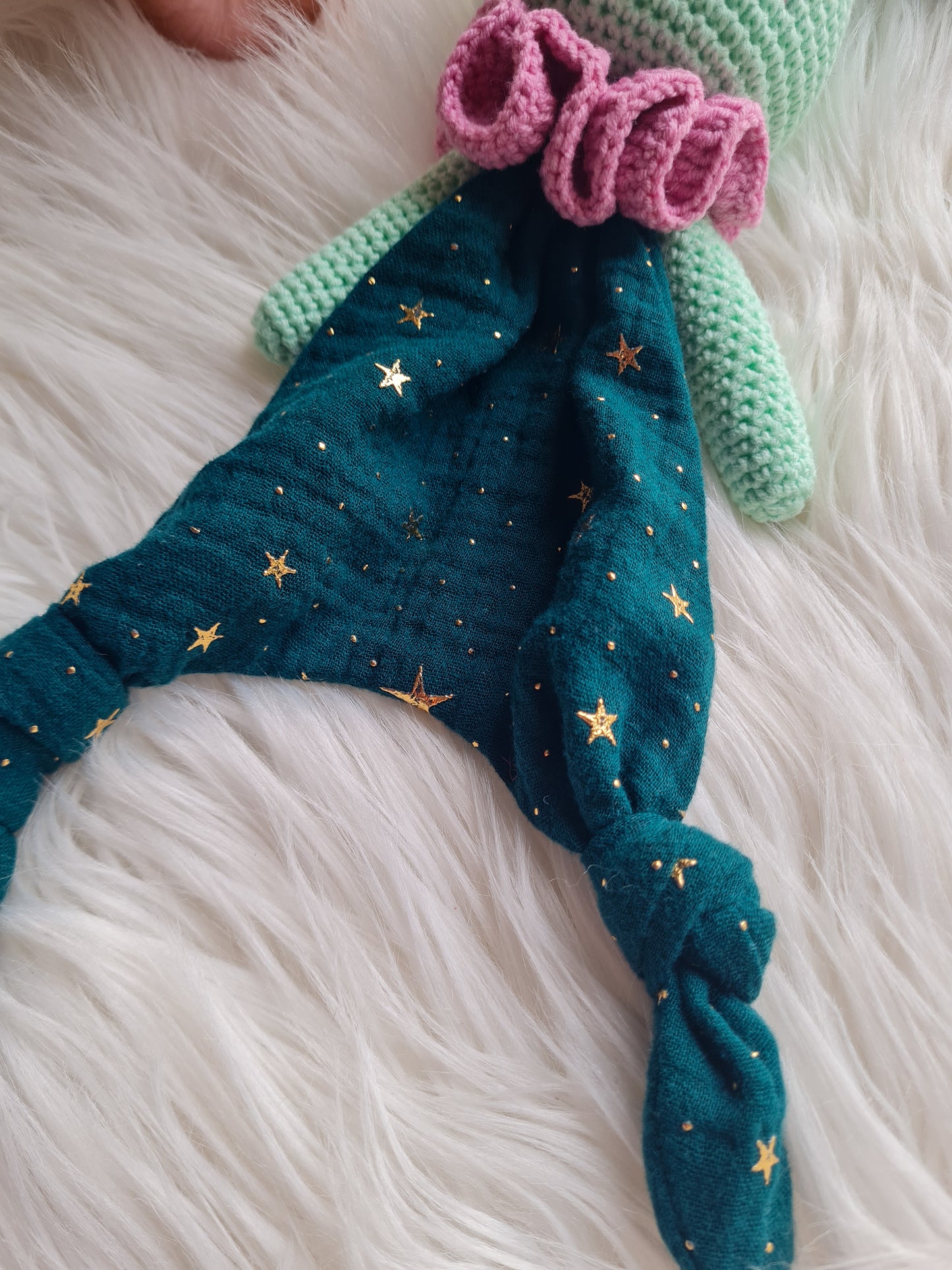 Mergaitiškas rankų darbo migdukas