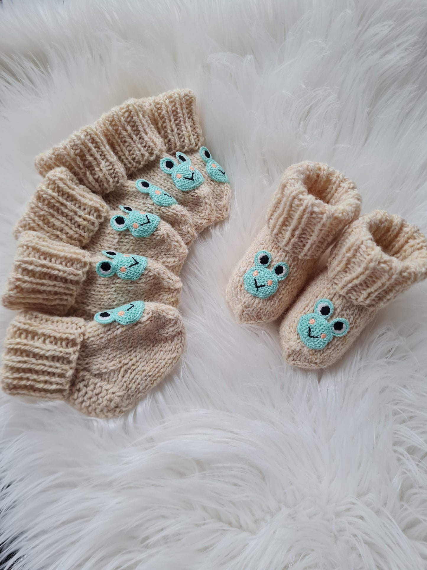 Vilnonės kojinytės 10 cm