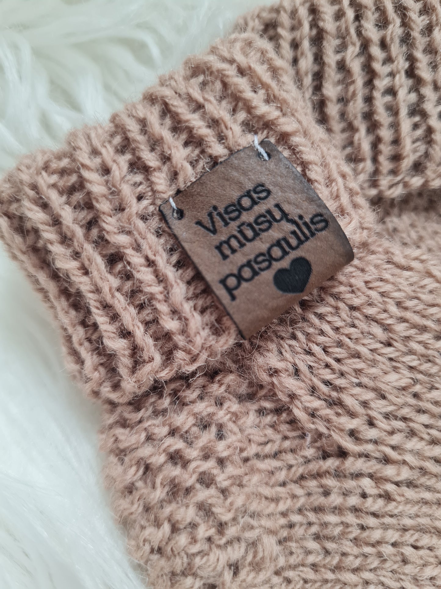 Neutralios vilnonės kojinytės naujagimiui