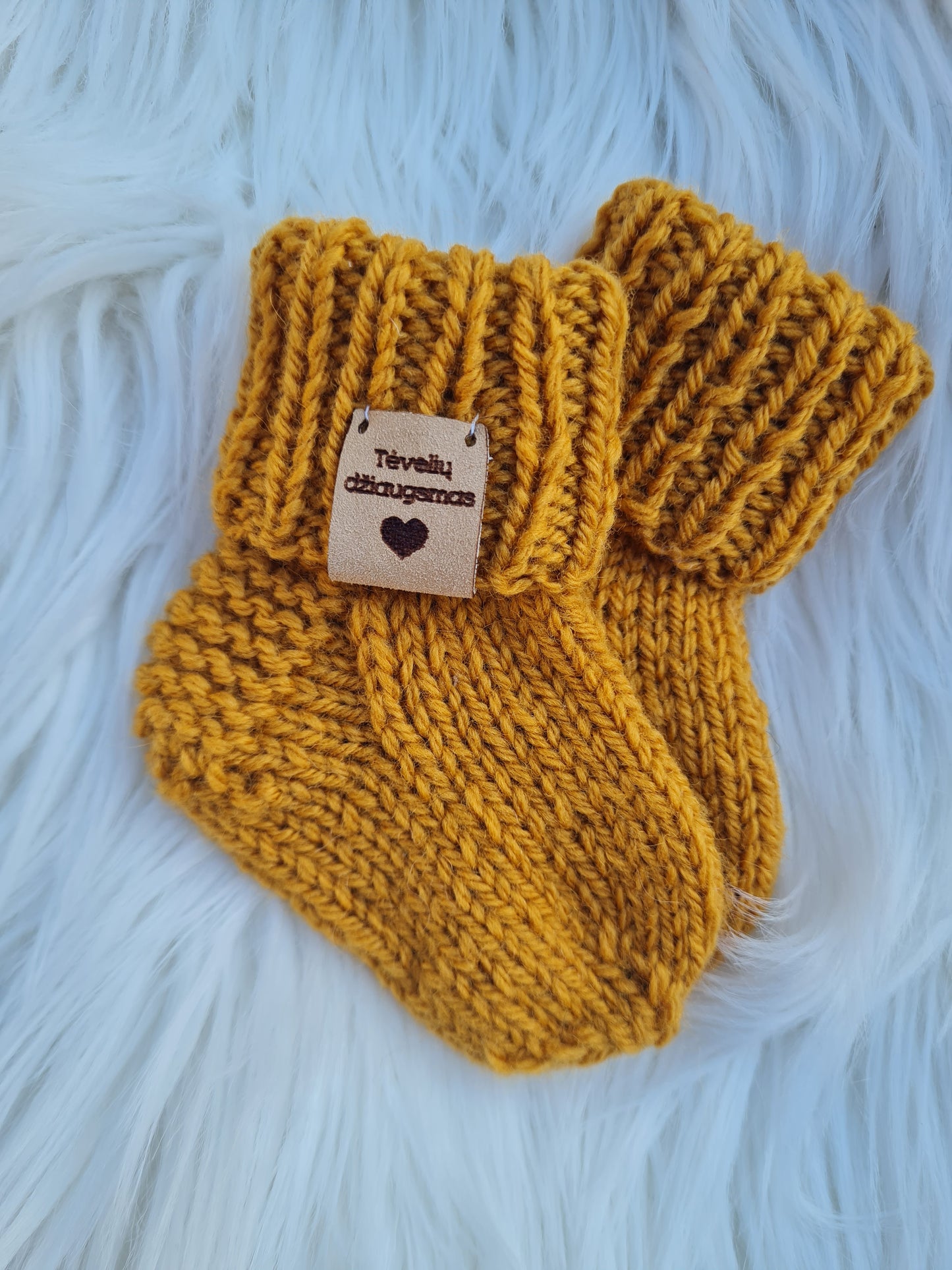 Minkštintos vilnos kojinytės 9 cm