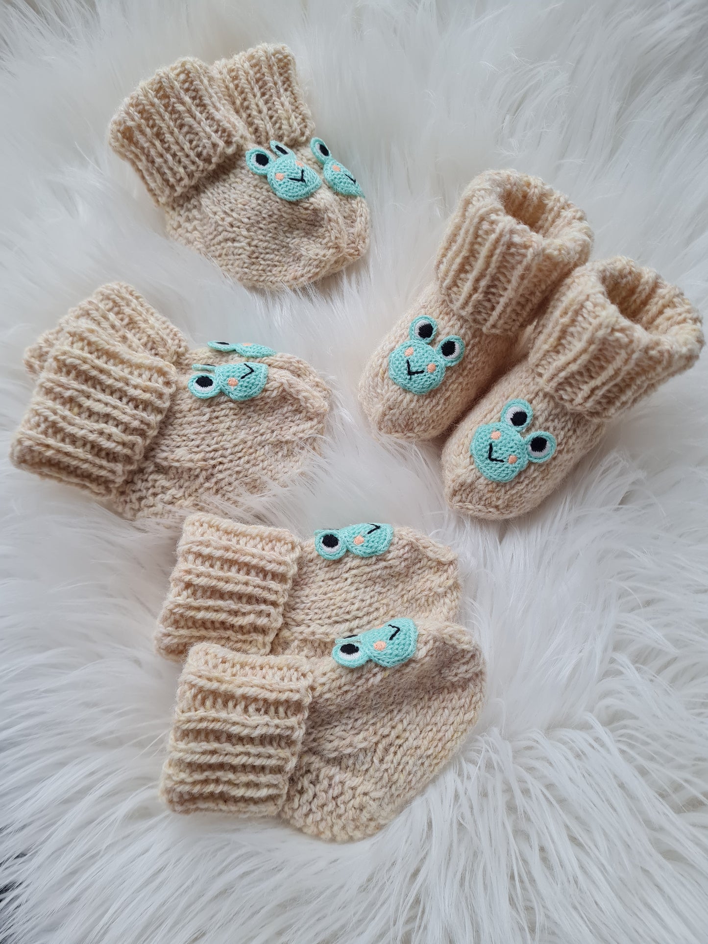 Vilnonės kojinytės 10 cm